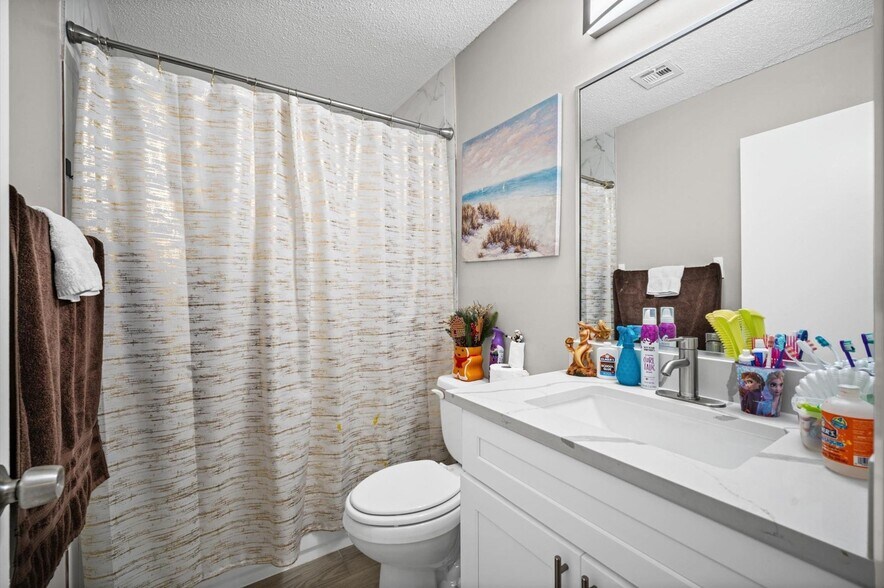 Building Photo - 6171 Dryad Dr