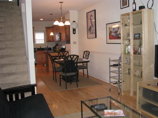 Building Photo - 105 N Potomac St