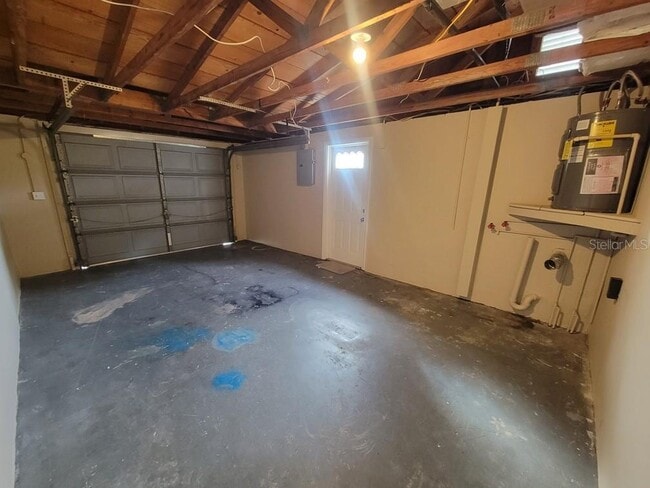 Building Photo - 7335 Castanea Dr