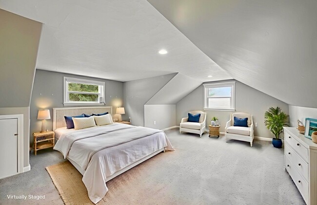 Building Photo - 205 W Bayou Dr