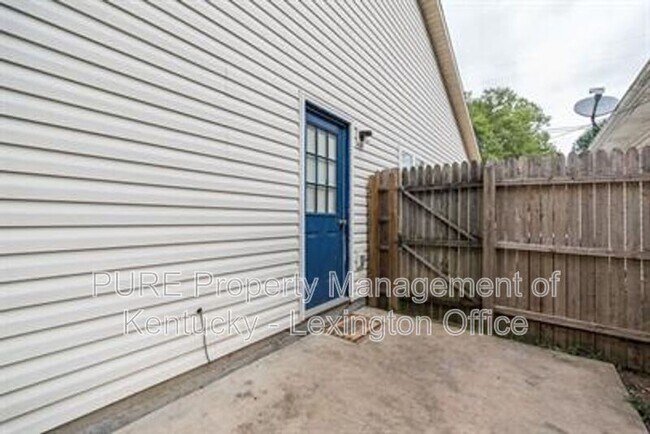 Building Photo - 1034 Marshall Park Dr