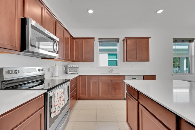 Building Photo - 9765 SW Meridian Wy