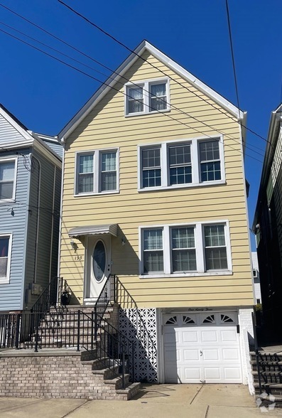 Building Photo - 193 Avenue C