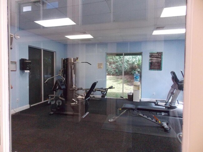 Building Photo - 1200 Town Center Dr