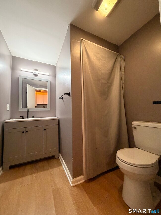 Building Photo - 126 E Liberty St