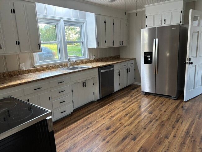 Building Photo - 10535 Hwy 231