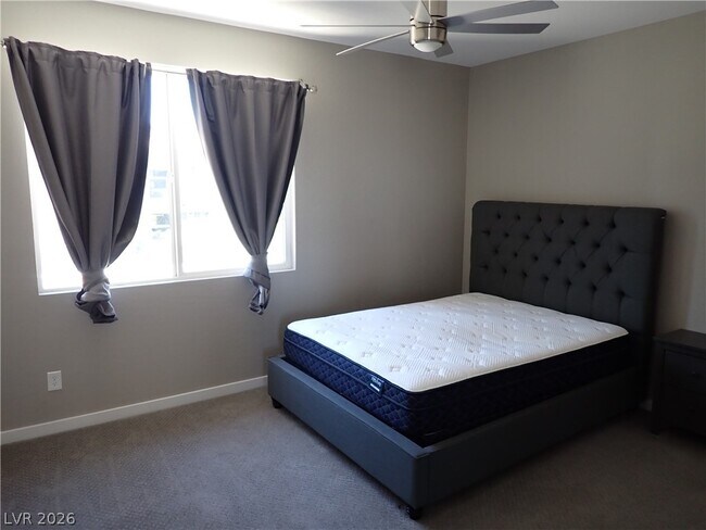 Building Photo - 10226 Jade Gardens Dr