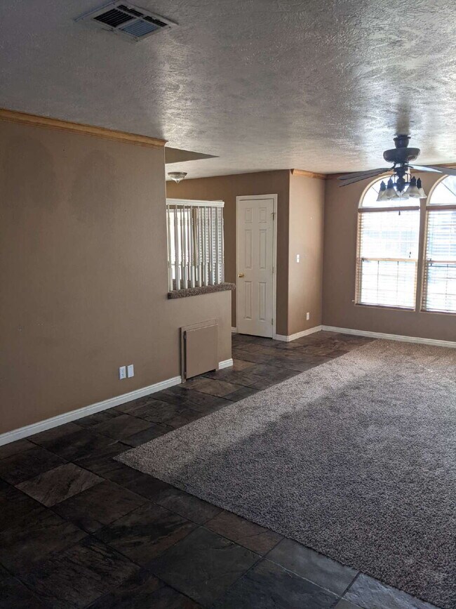 Building Photo - 3-Bed Townhouse in Saint George with Spacious 1400 Sq Ft Layout "