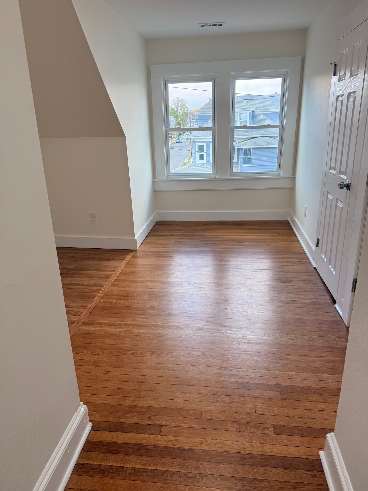 Building Photo - 173 Fairview Ave