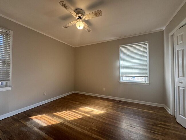 Building Photo - 104 Biltmore Terrace