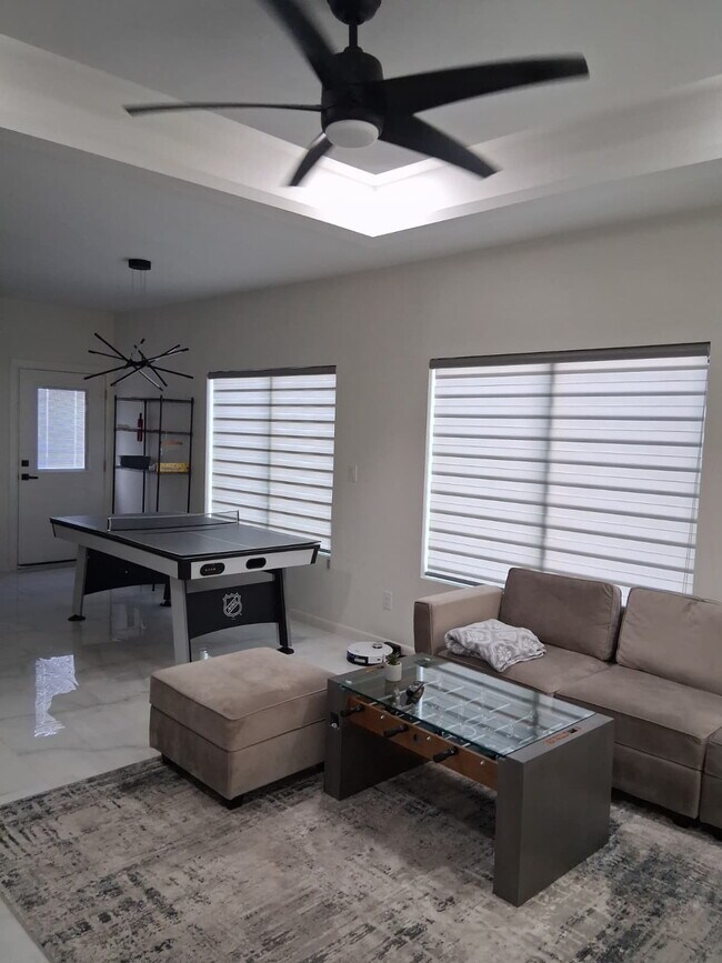 Building Photo - "Stylish 2-Bed, 2-Bath Gem with Granite Touches in Pharr, TX!"