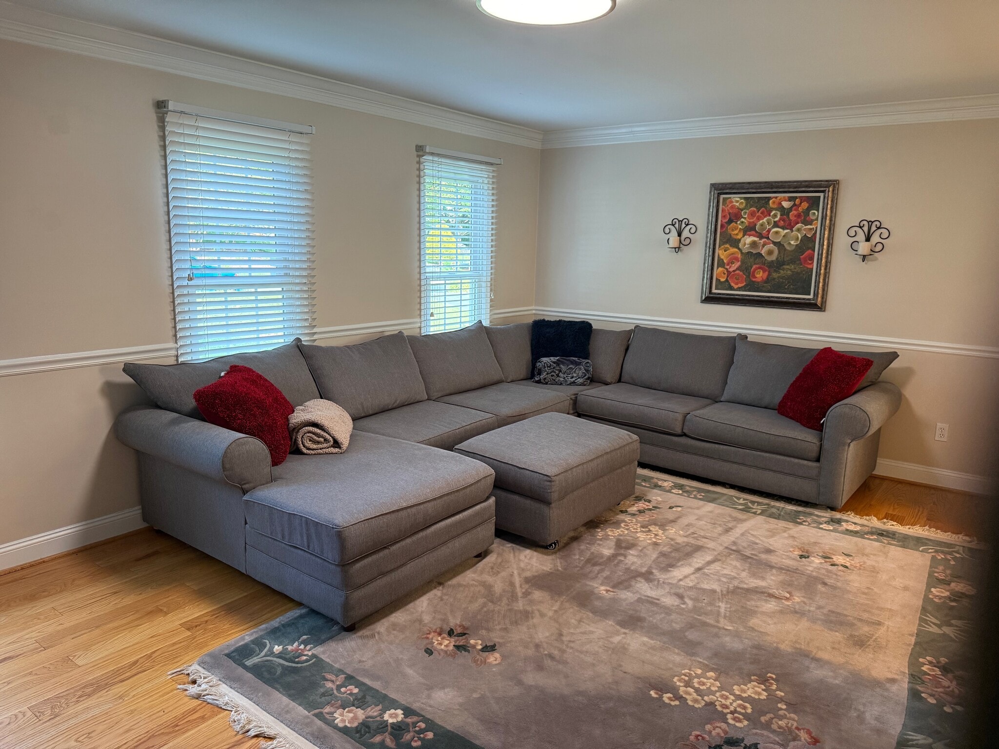 Building Photo - 10225 Tamarack Dr