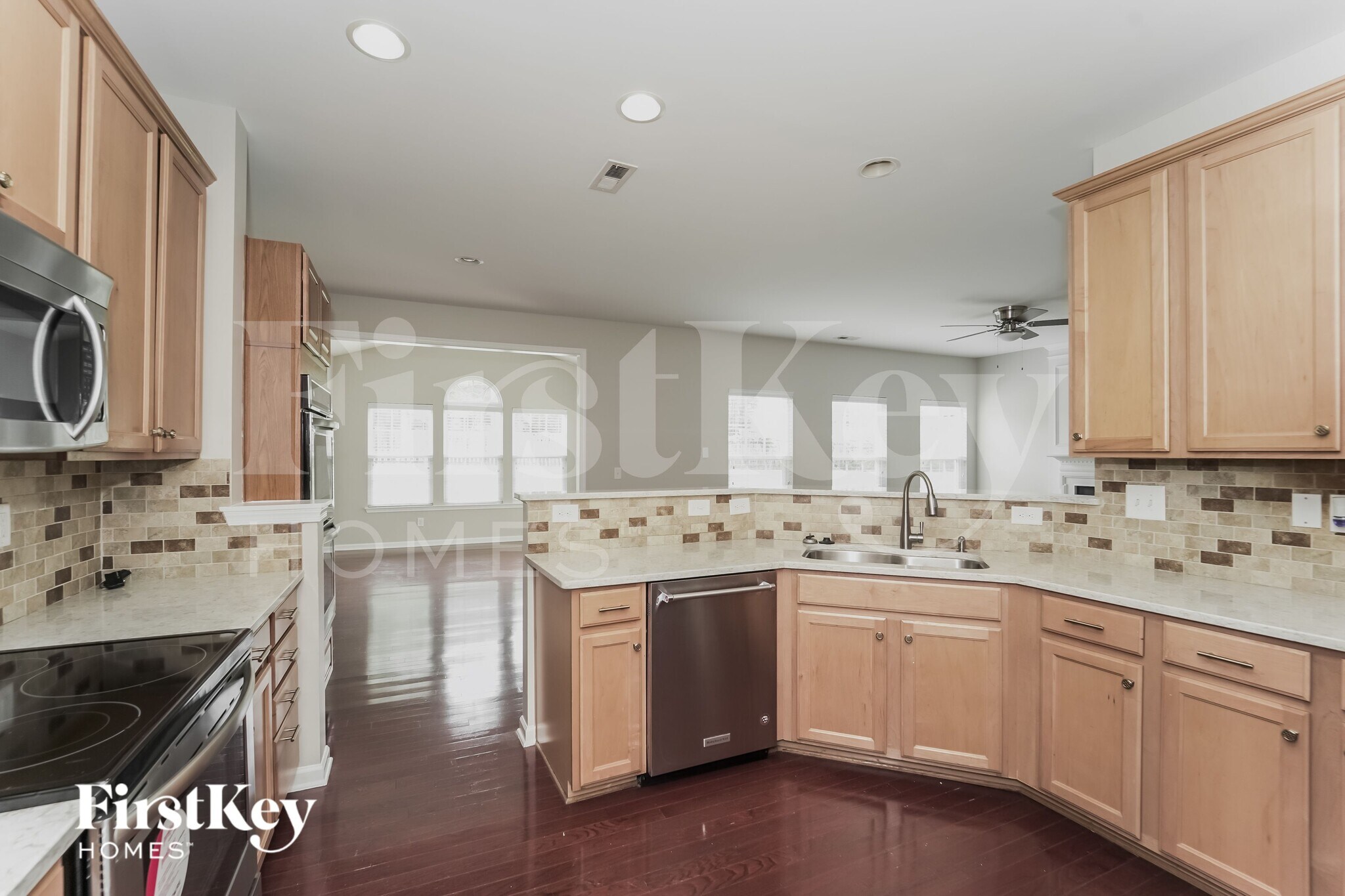 Building Photo - 16618 Grassy Creek Dr
