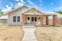 Building Photo - 3 Bedroom/2 Bath Los Angeles Heights Subdi...