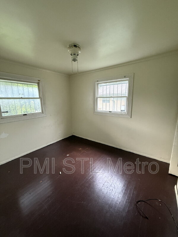 Building Photo - 10816 Spring Garden Dr