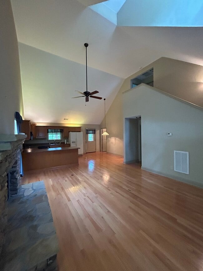 Building Photo - 513 Lapidary Ln