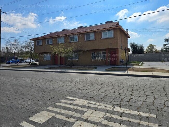 Building Photo - Spacious 3 bedroom, 2.5 bathroom townhome. ASK ABOUT THE MOVE IN SPECIAL (OAC)!