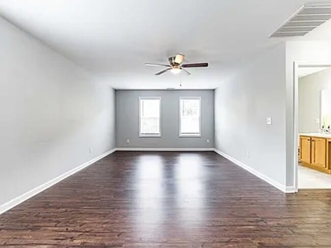 Building Photo - Stunning 3BD, 2.5BA Raleigh Home in the Prestigious Eagle Ridge Golf Community with Premier Ameni...