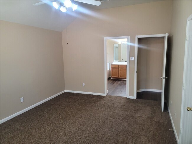 Building Photo - 1226 Collier Point Ln