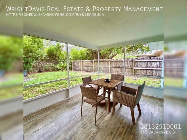 Building Photo - 649 Jacaranda St