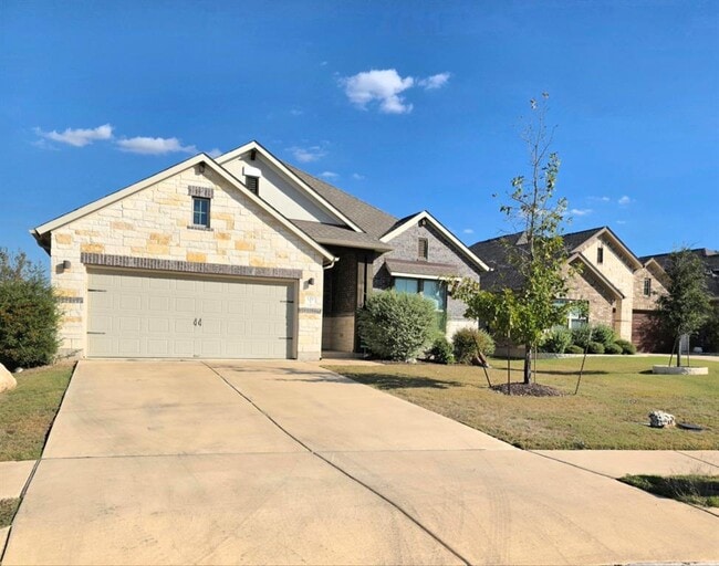 Building Photo - 129 Belford St