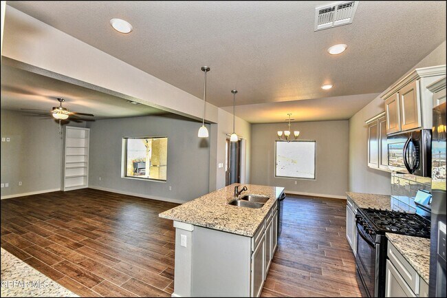 Building Photo - 6952 Black Mesquite Dr
