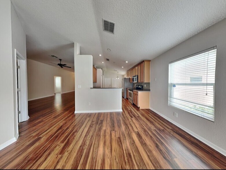 Building Photo - 16403 Tisons Blf Rd