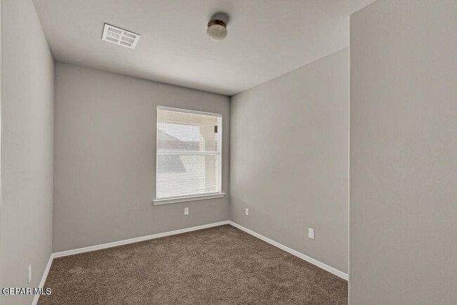 Building Photo - 159 Homedale Dr