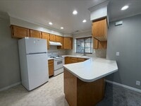 Building Photo - 390 W 4900 S