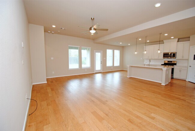 Building Photo - 8326 Oakland Hts Ln