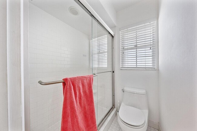 Building Photo - 1217 Ocean Dunes Cir