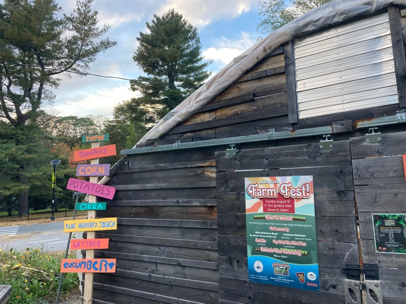 Building Photo - 28 1/2 Grove St