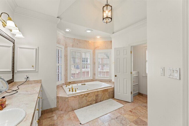 Building Photo - 5305 Fieldwood Dr