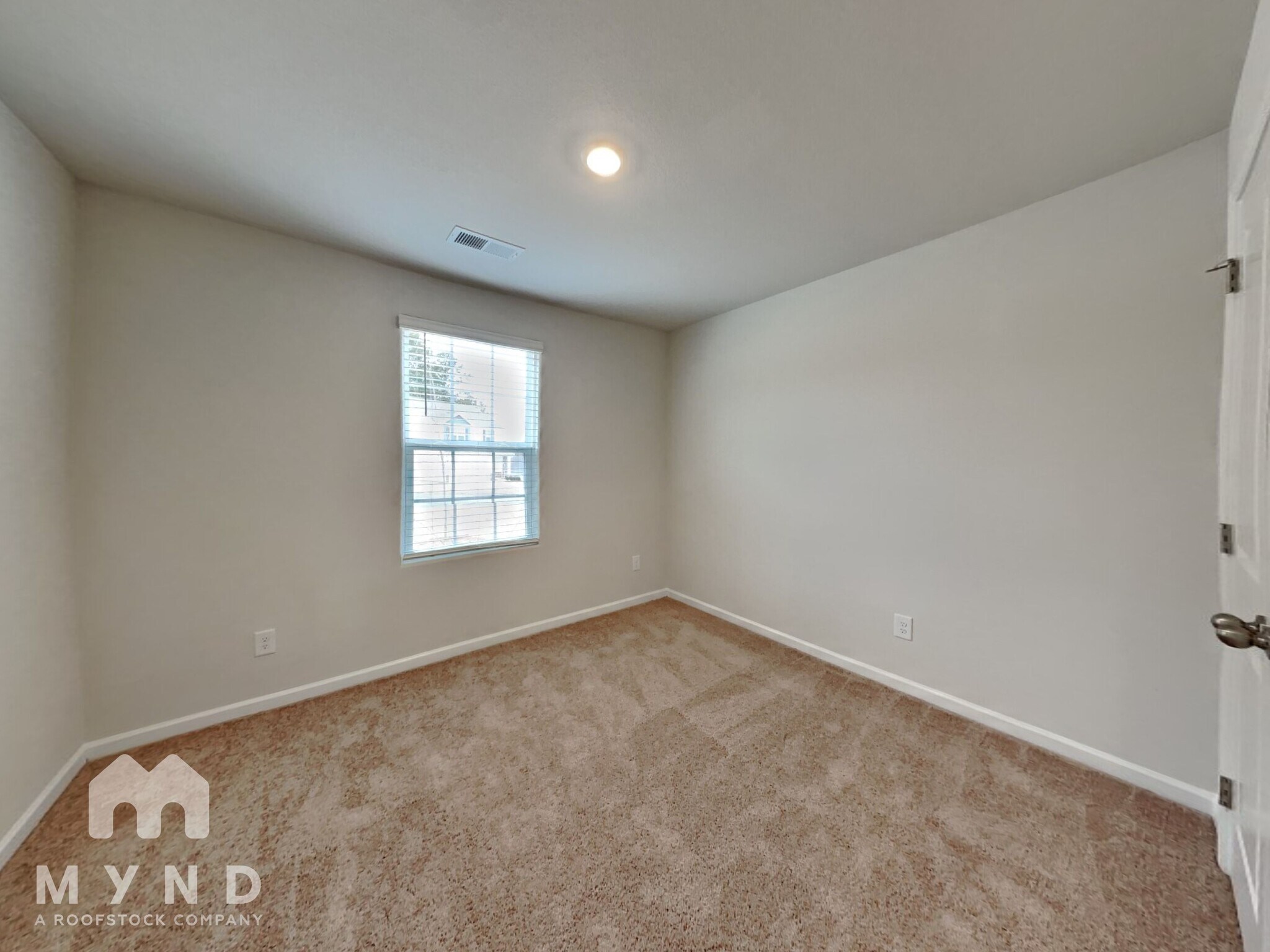 Building Photo - 62 Everglade Wy