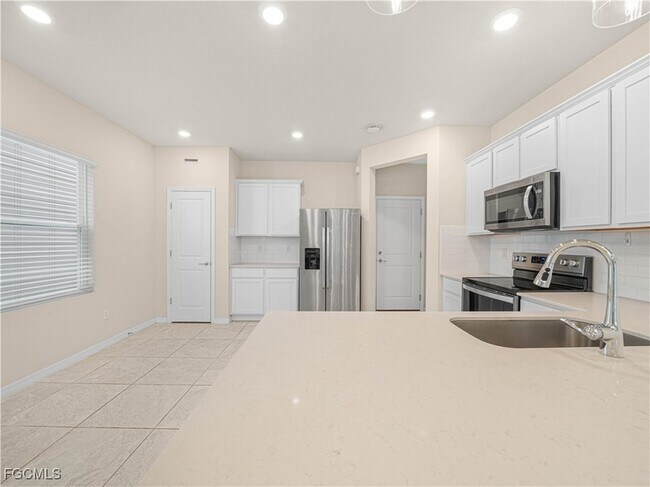 Building Photo - 4580 Sparkling Shell Ave