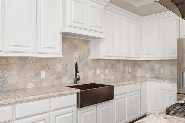 Building Photo - 4400 Caddo Ln