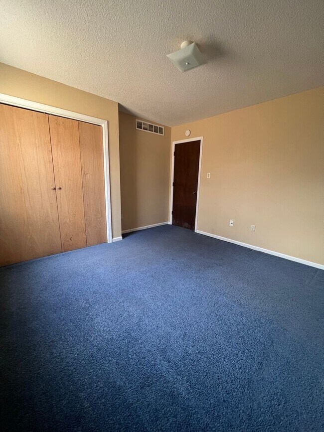 Building Photo - 710-712 Clinkscales Dr.