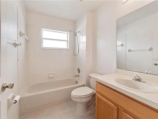 Building Photo - 2411 Ashecroft Dr
