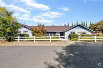 Building Photo - 2731 Cambridge Rd
