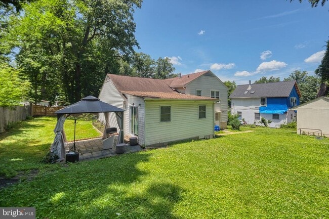 Building Photo - 12805 Poplar St