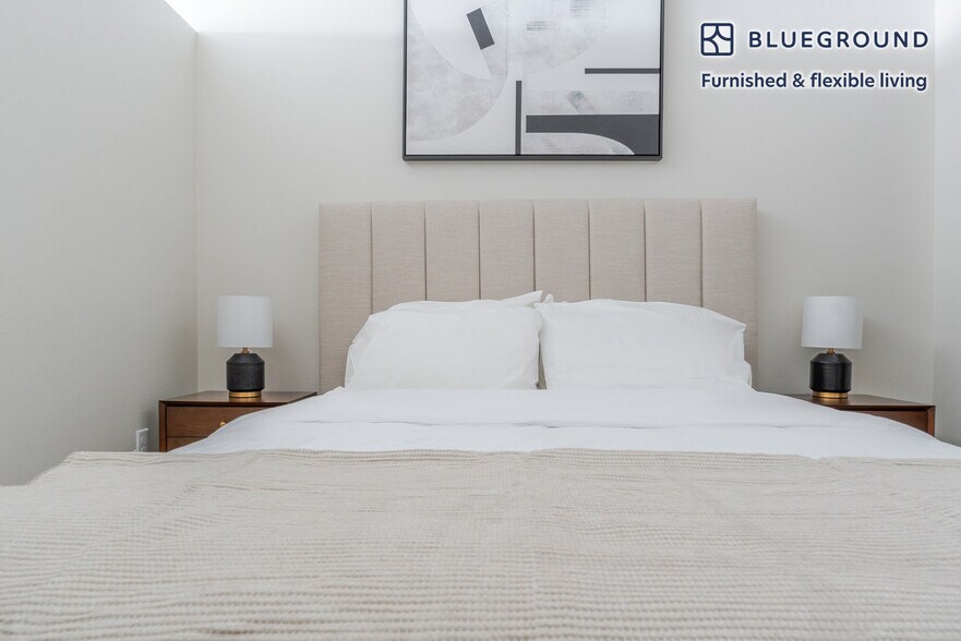 Building Photo - 1955 129th Ave NE