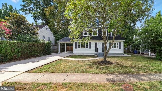 Building Photo - 6911 Arlington Blvd