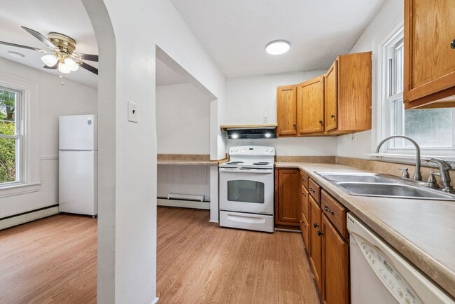 Building Photo - OPEN HOUSE TUESDAY SEPT. 23RD FROM 5-6PM! ...