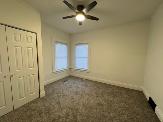 Building Photo - 309 N 9th St