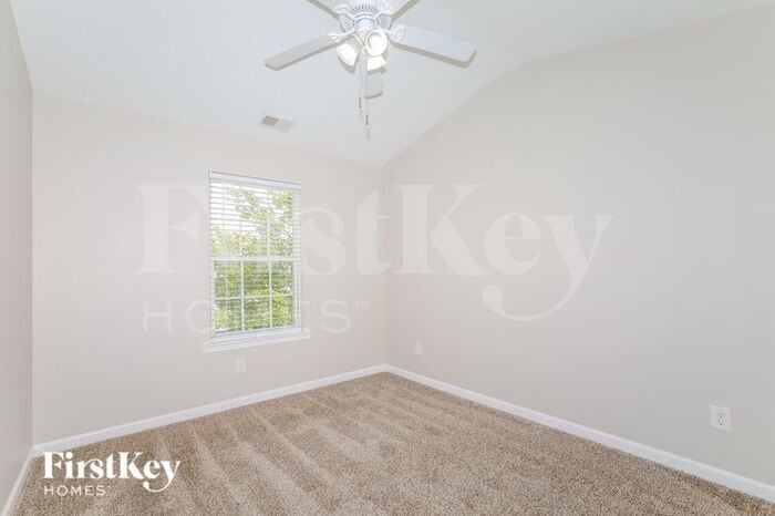 Building Photo - 323 Lobdale Falls Dr