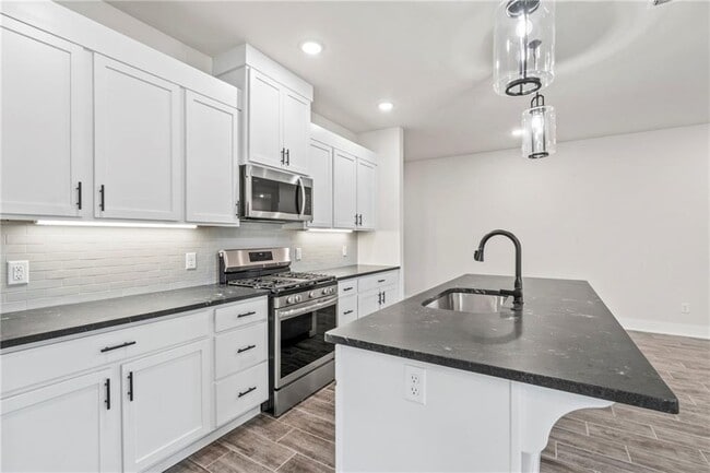 Building Photo - 28 W Gilpin St