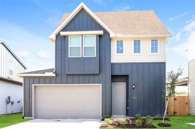 Primary Photo - 9835 Willow Creek Commerce Dr
