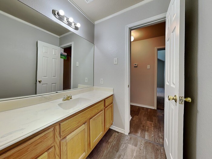 Building Photo - 11825 Hickory Garden Dr
