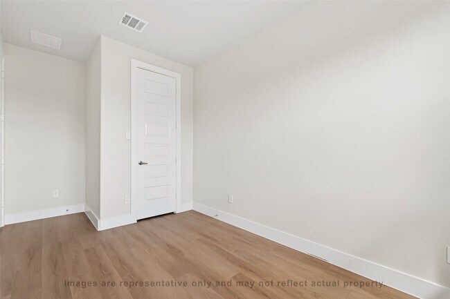 Building Photo - 10719 Mason Rd