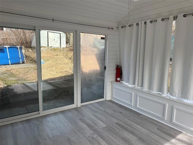 Building Photo - 10 Hillside Terrace